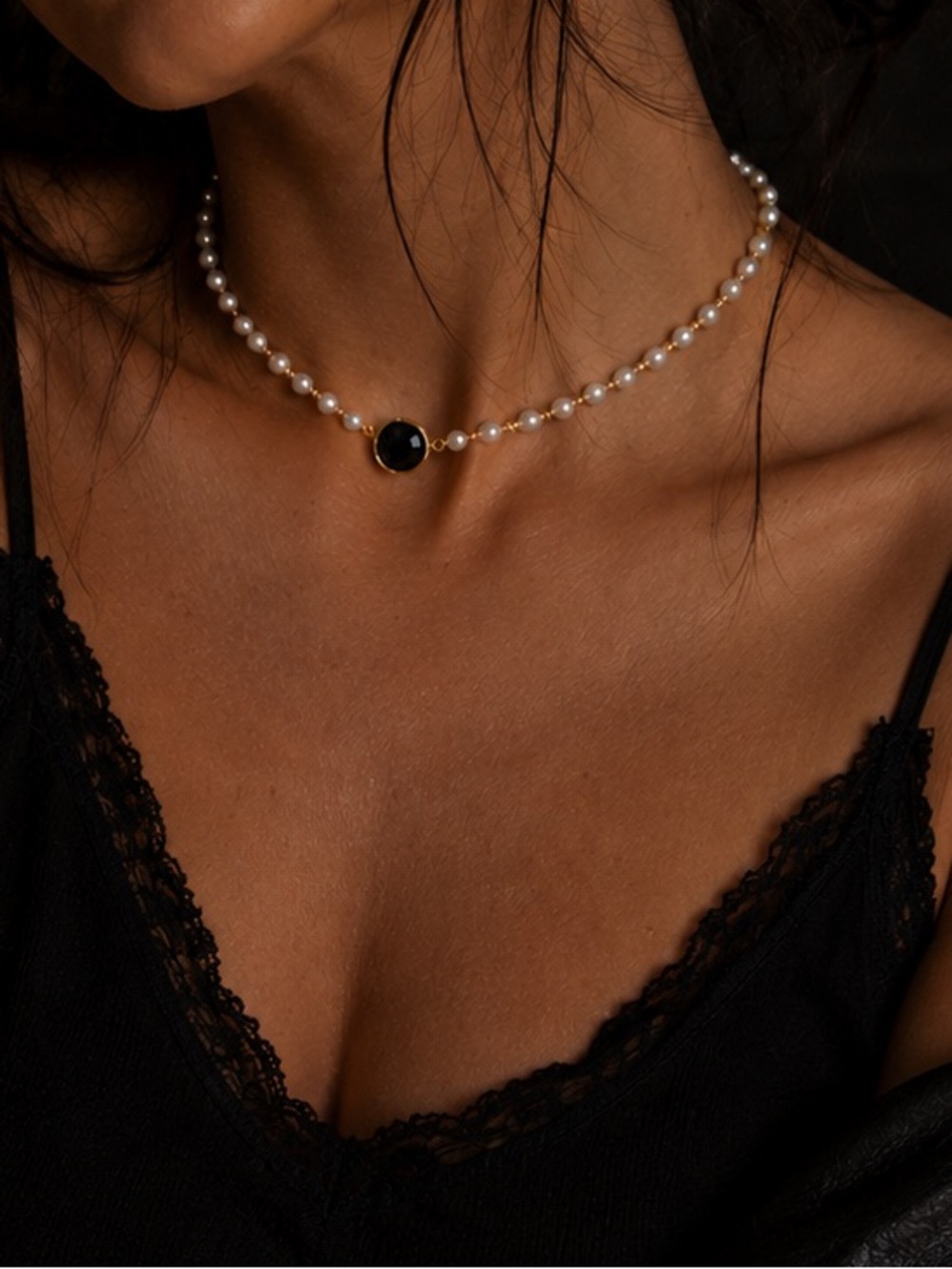 Freshwater Pearl and black onyx Choker Necklace